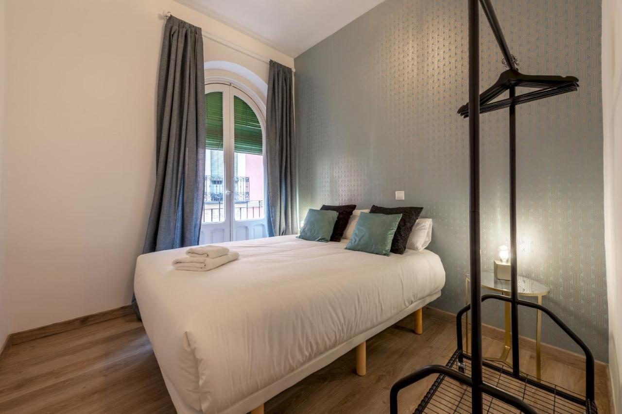 3 Bedrooms 1 Bathroom Furnished - Lavapies- Mintystay Madryt Zewnętrze zdjęcie